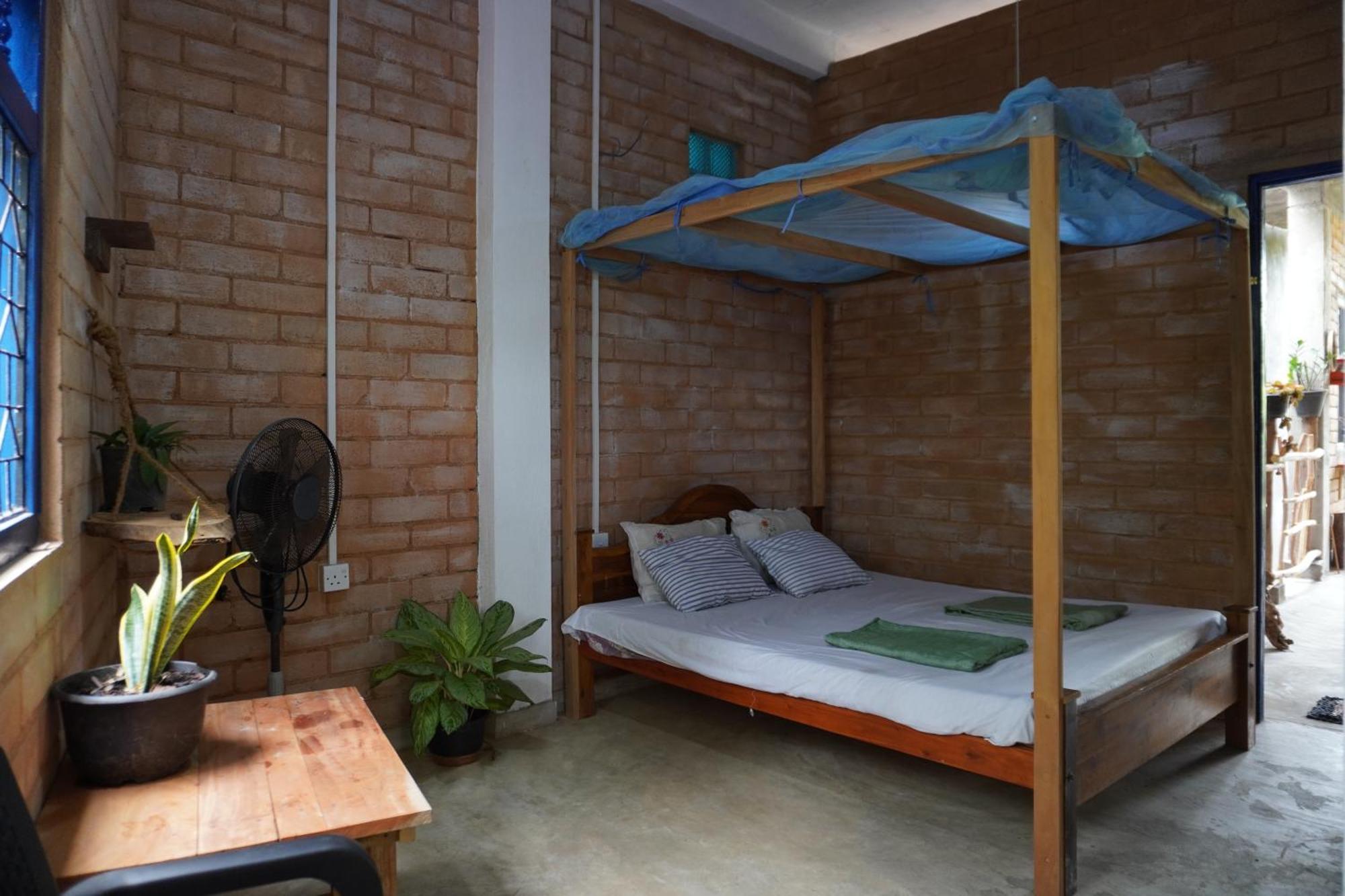 Passionfruit Homestay Matara Buitenkant foto