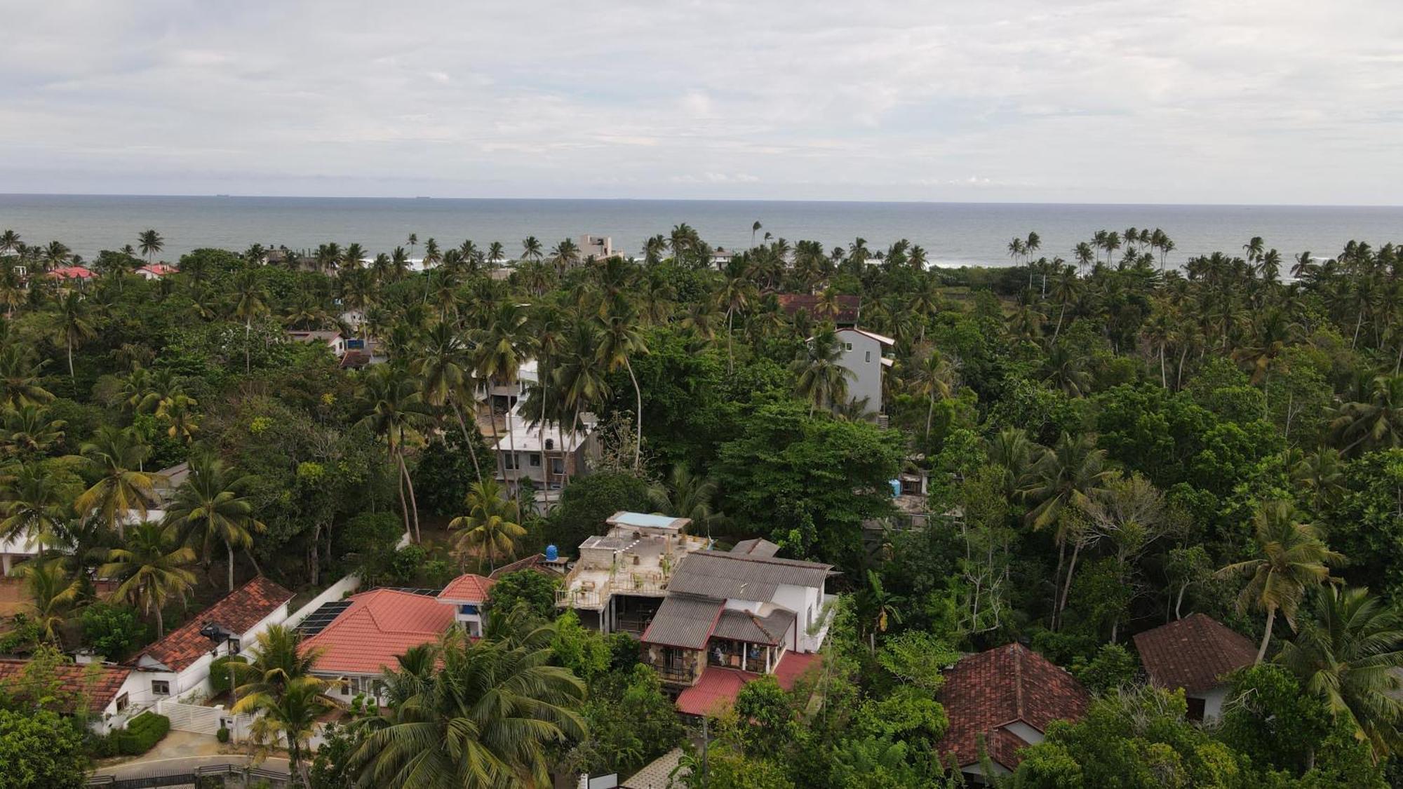 Passionfruit Homestay Matara Buitenkant foto